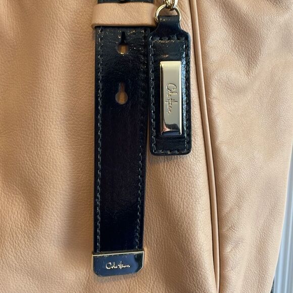 Cole Haan Large Leather Hand Bag with Shoulder Strap. Beige. - Picture 5 of 10
